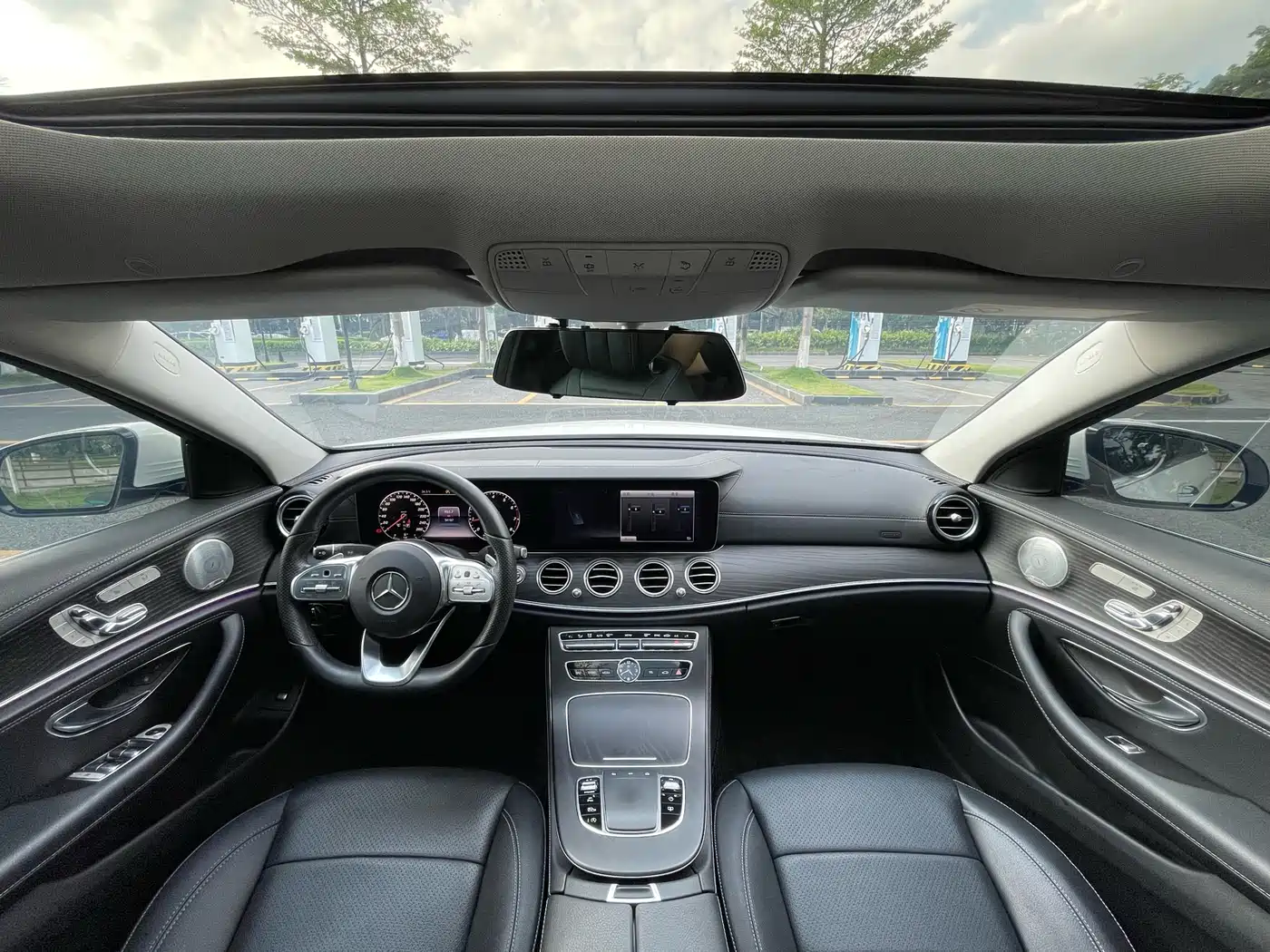Mercedes-Benz E-Class 2020 E 300 L Sport Luxury Model фото 19