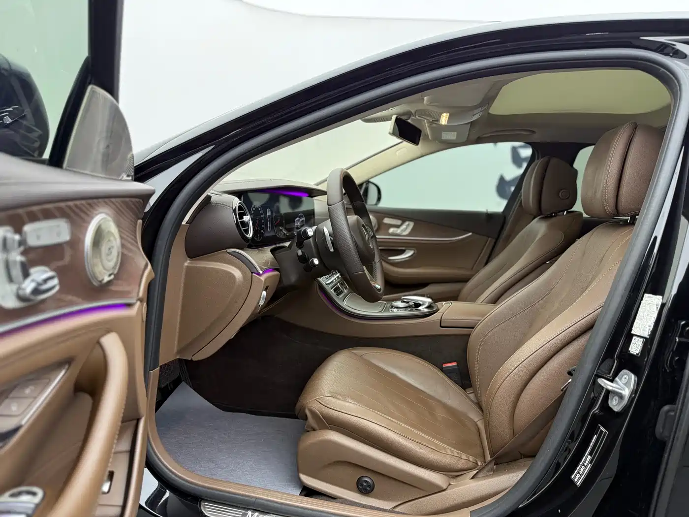 Mercedes-Benz E-Class 2017 E 300 L Luxury фото 5