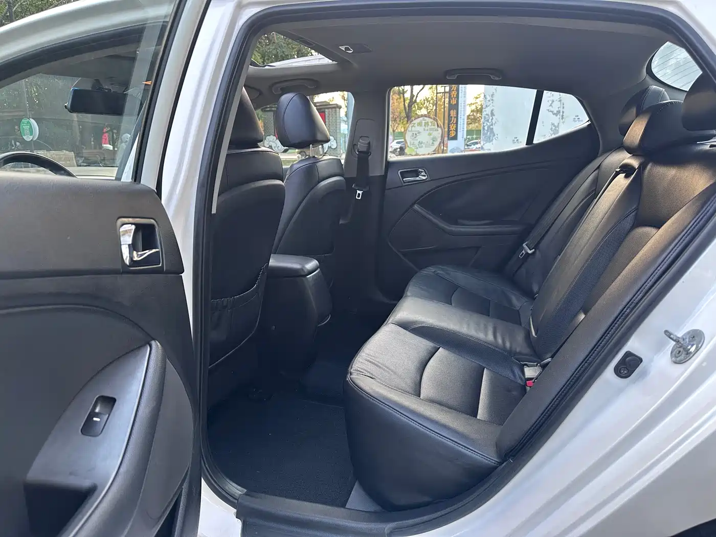 Kia K5 2015 2.0L Automatic GLS фото 6