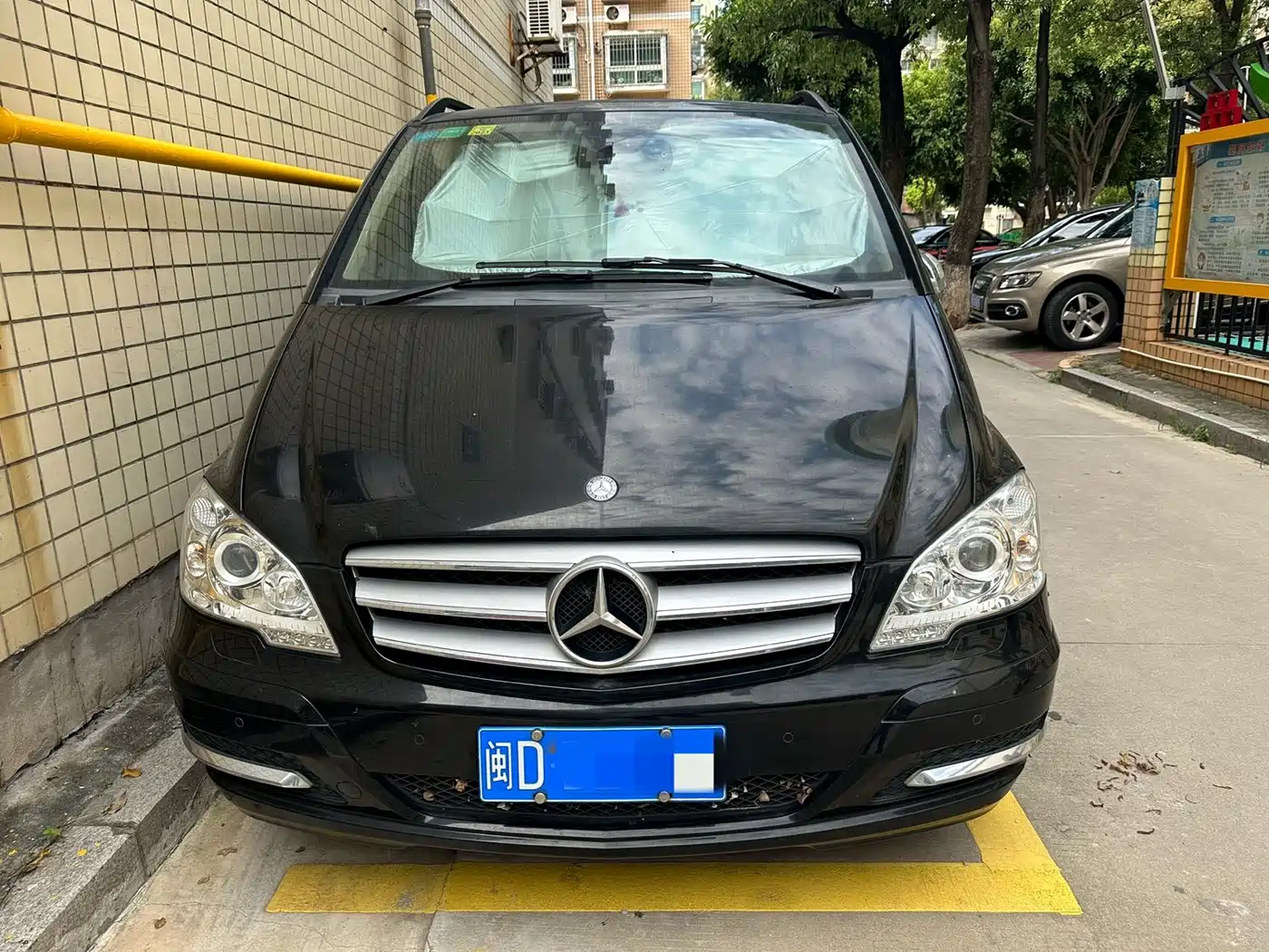 Mercedes-Benz Viano 2013 Model 3.0L Navigation Edition фото 4