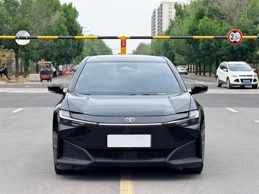 Toyota bZ3 2024 517km Elite PRO фото 2