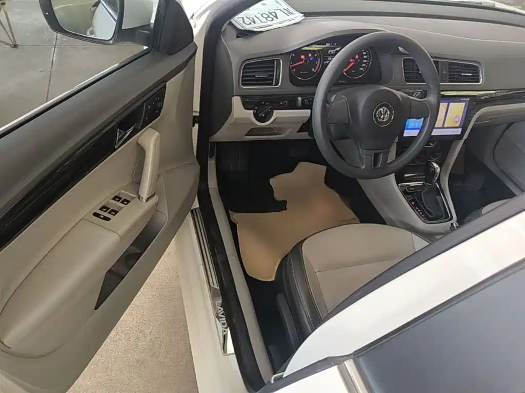 Volkswagen Lavida Tour 2013 1.4TSI Automatic Comfort фото 16