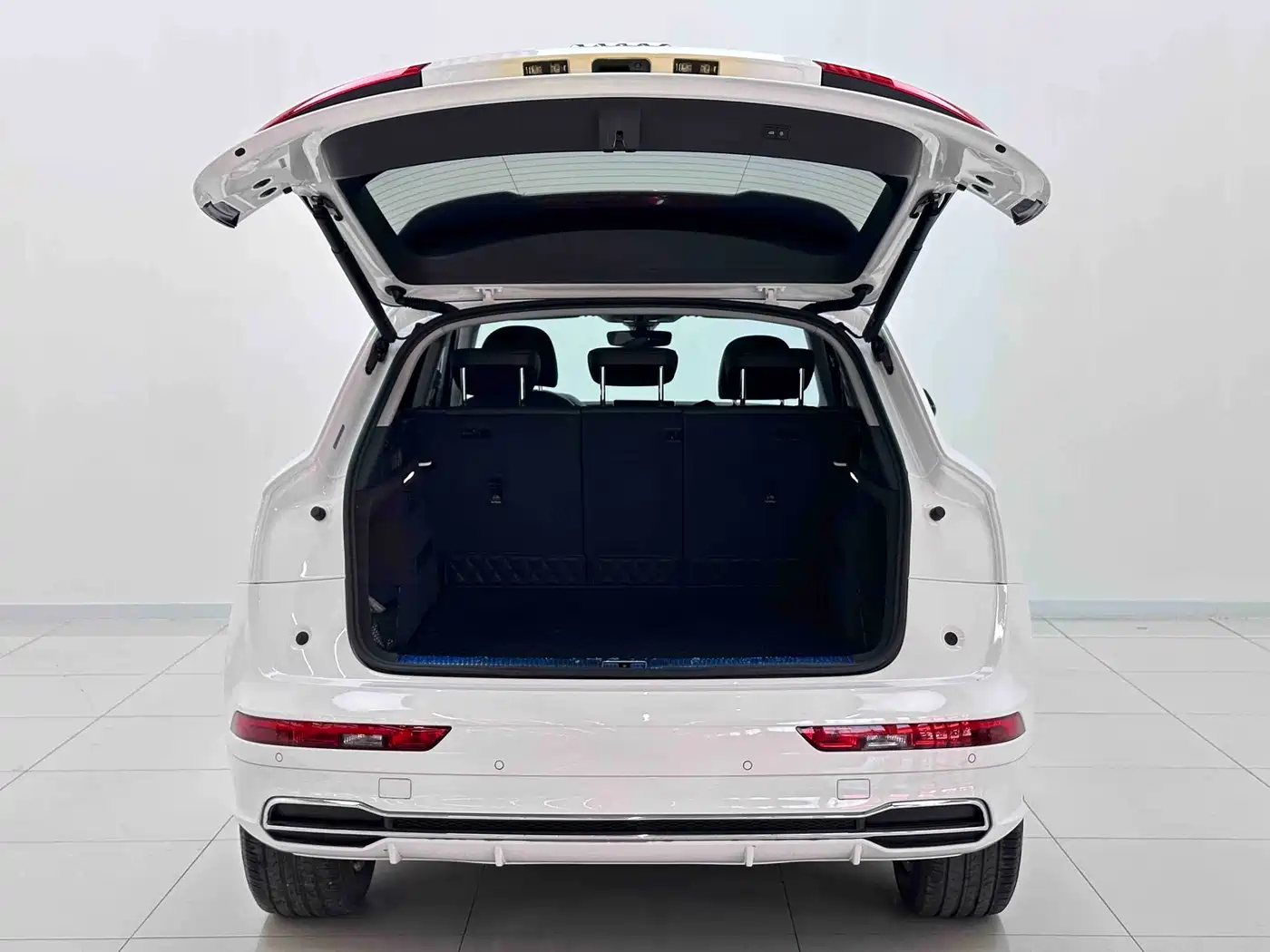 Audi Q5L 2020 Facelift 40 TFSI Honor Fashion фото 8