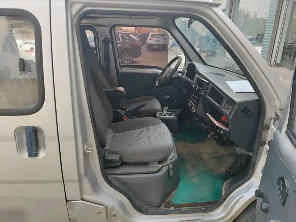 Wuling Motors Wuling Zhiguang 2017 2015 1.2L Utility LSI
