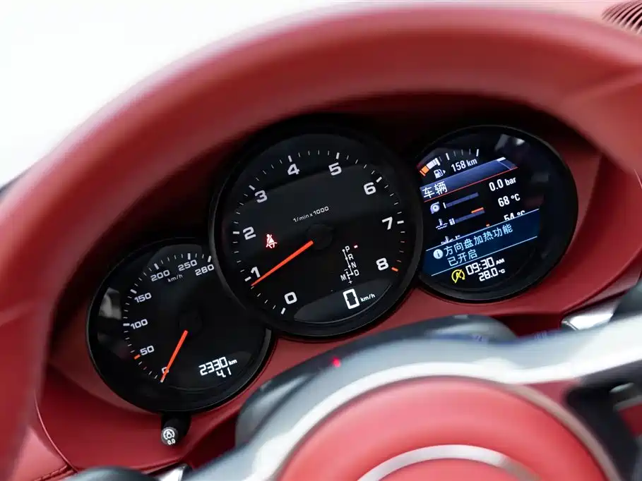 PORSCHE 718