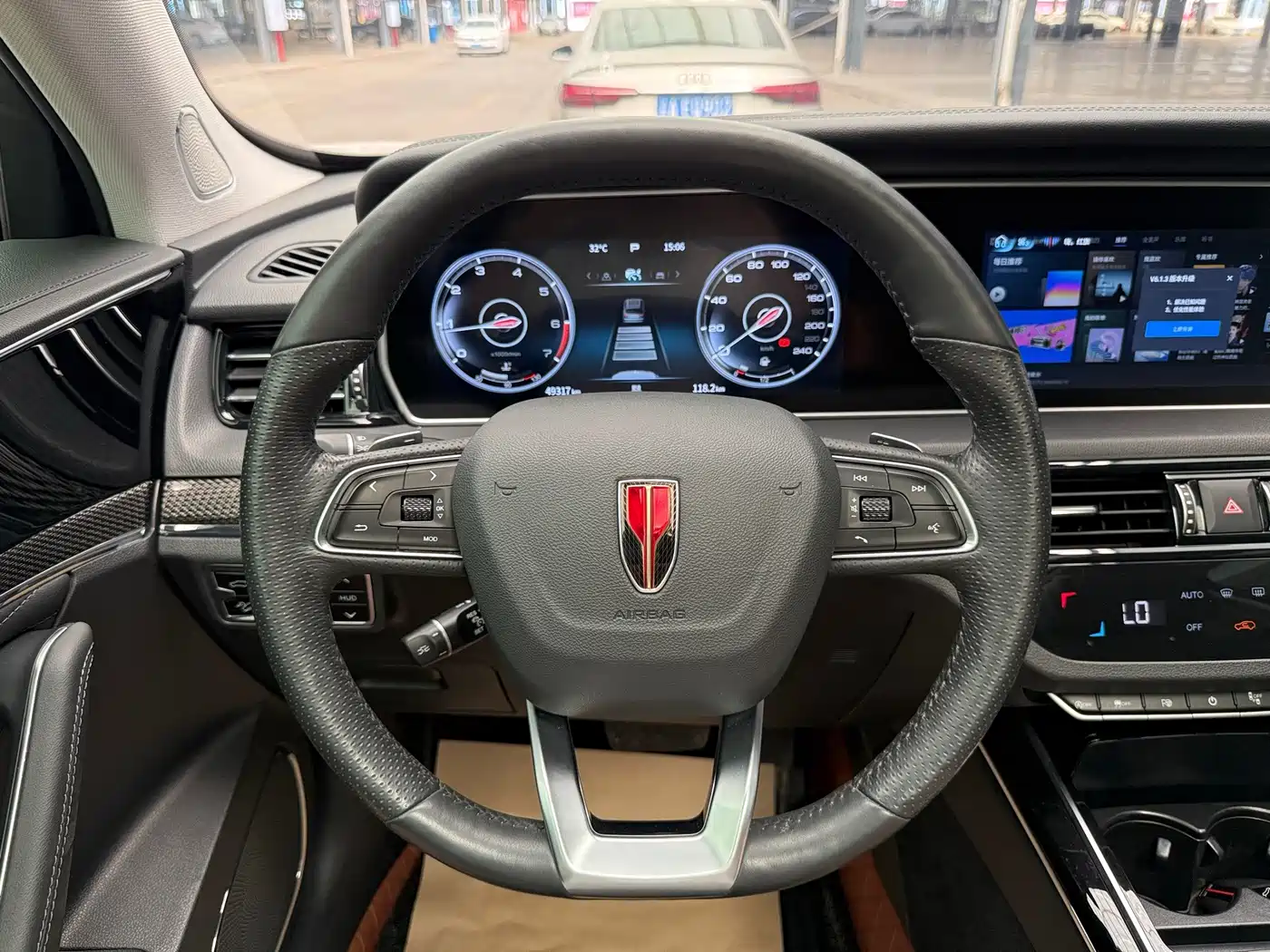 Фото 11 - Hongqi HS5