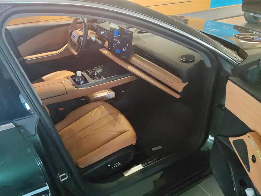 Geely Galaxy Galaxy Xingyao 8 2025 130km EM-P Starship Edition фото 8