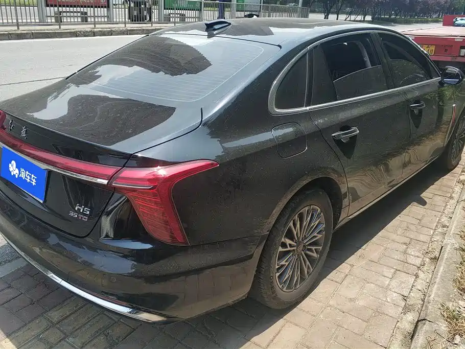 Hongqi H5 2025 1.5T DCT Flag Rhythm 500,000 Units Memorial Edition фото 3