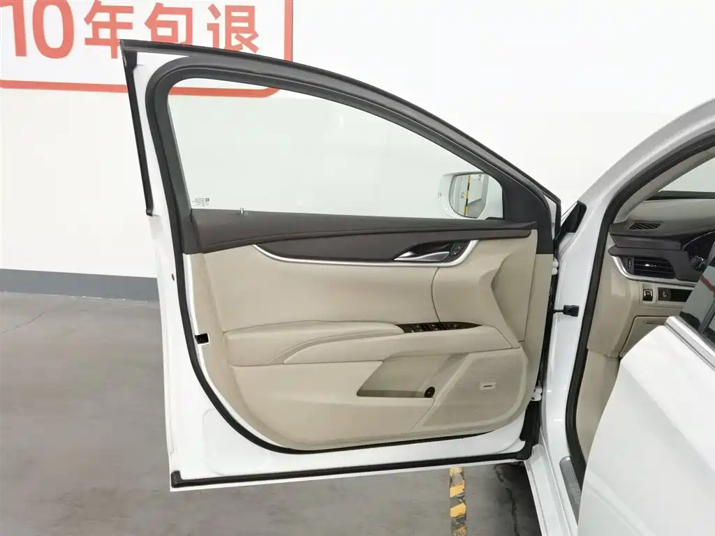 Cadillac XTS 2015 28T Comfort фото 8