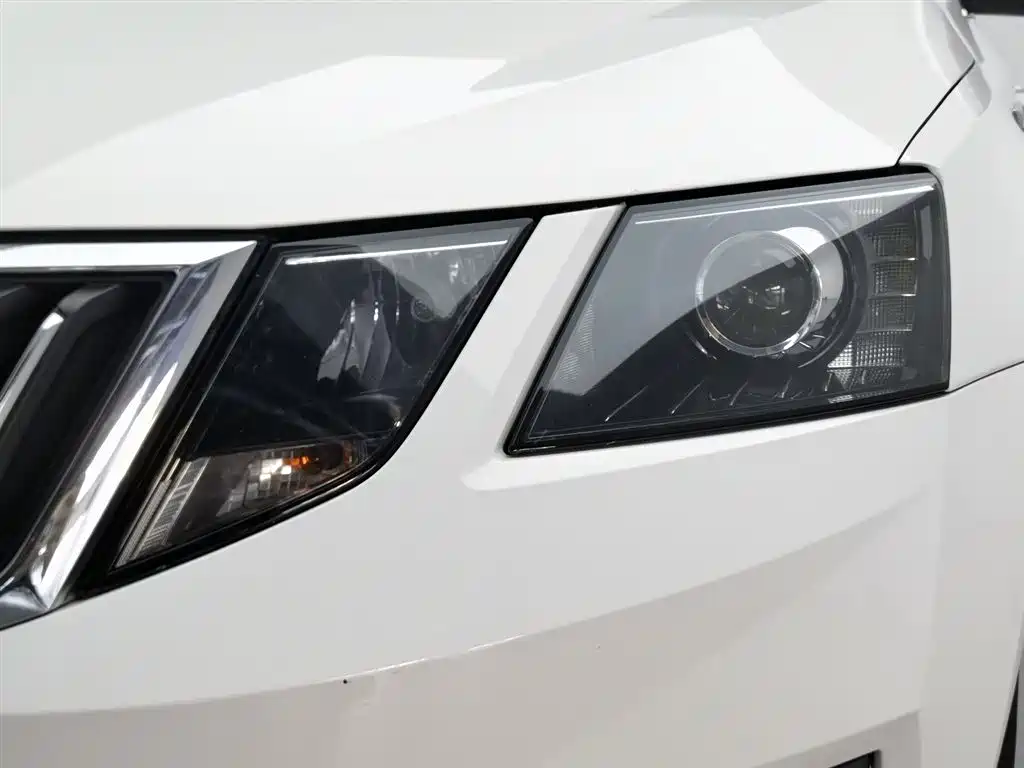 Škoda Octavia 2019 1.5L Automatic Smart Luxury China VI фото 7