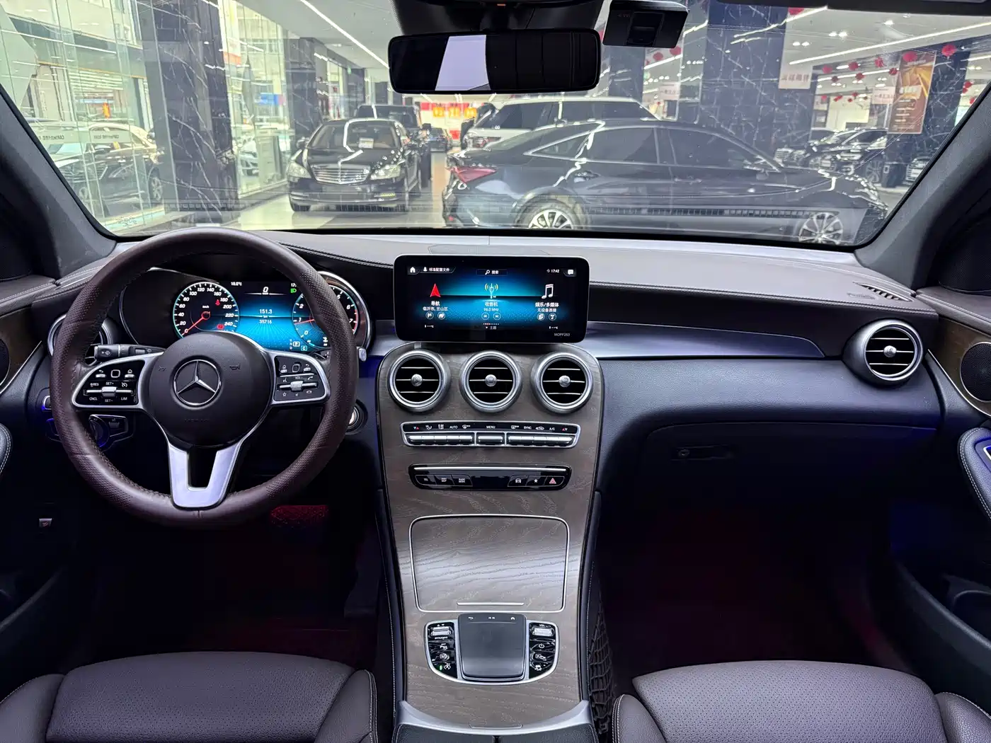 Mercedes-Benz GLC 2020 GLC 300 L 4MATIC Dynamic фото 7