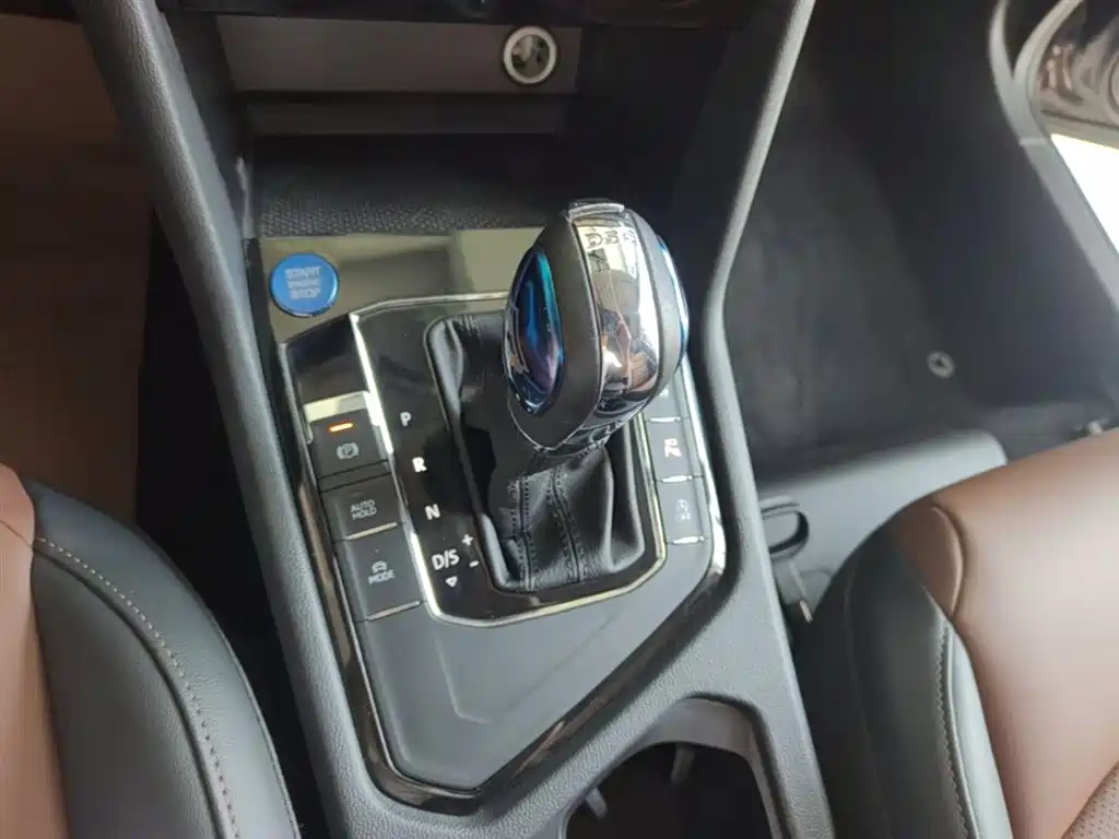 Volkswagen Tharu 2019 280TSI 2WD Flagship Edition China V фото 14