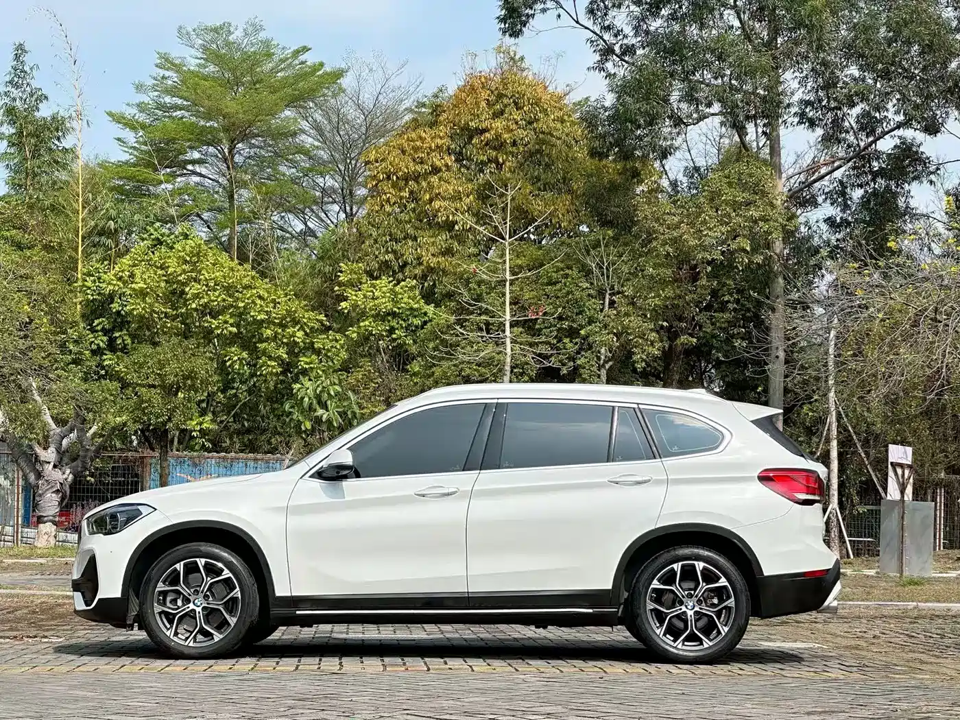 BMW X1 2021 Facelift sDrive25Li Leading фото 15