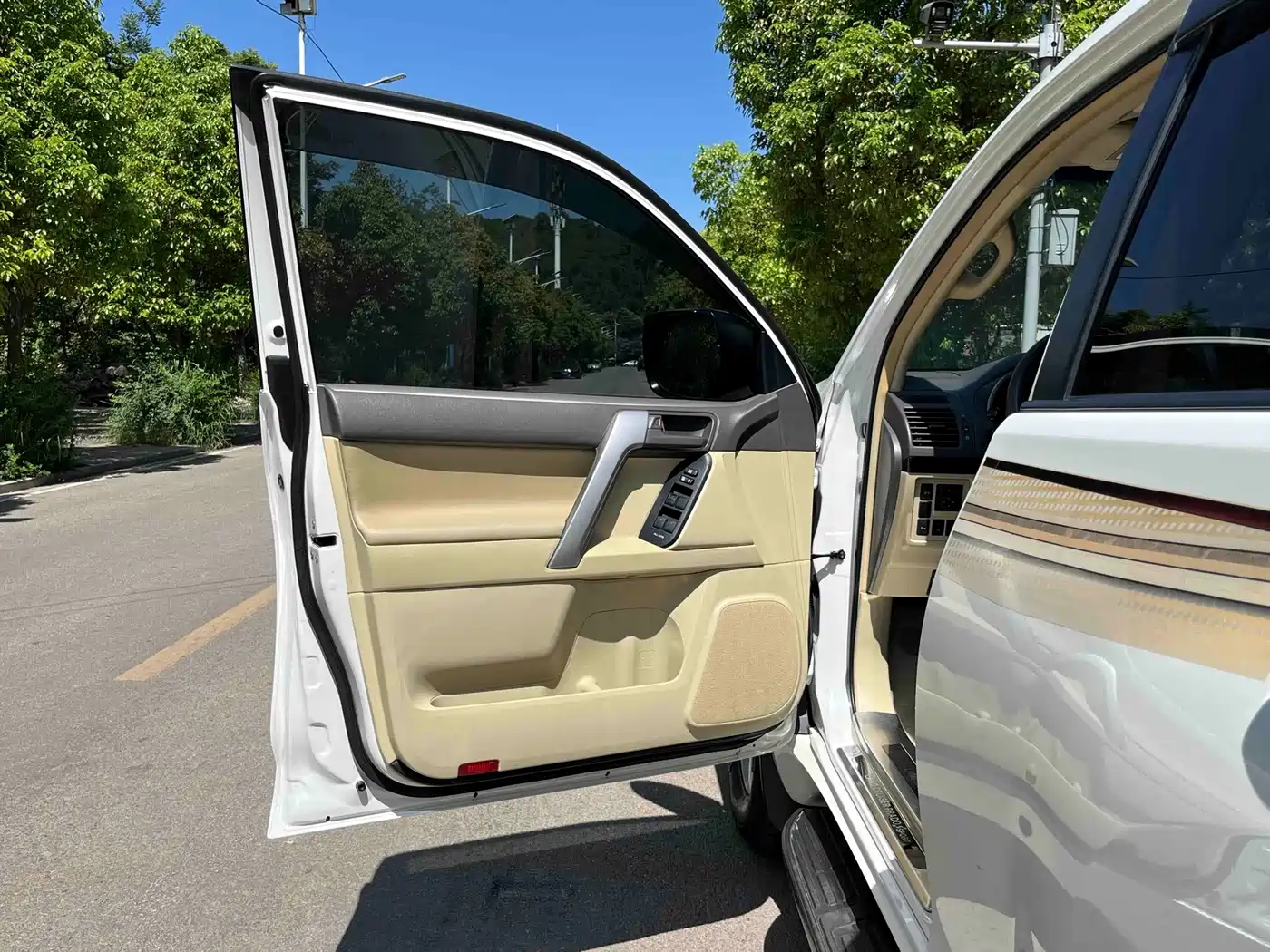 Toyota Prado (Import) 2016 2014 2.7L Automatic Luxury