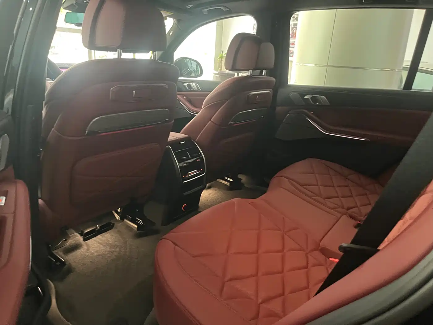 BMW X5 2026 xDrive 40Li M Sport Night Edition Package фото 4