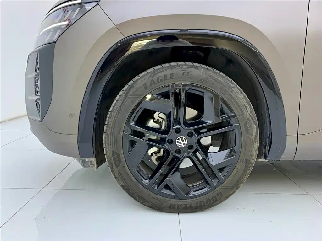 Volkswagen Teramont 2025 Teramont Pro 450TSI 4WD Summit Edition фото 6