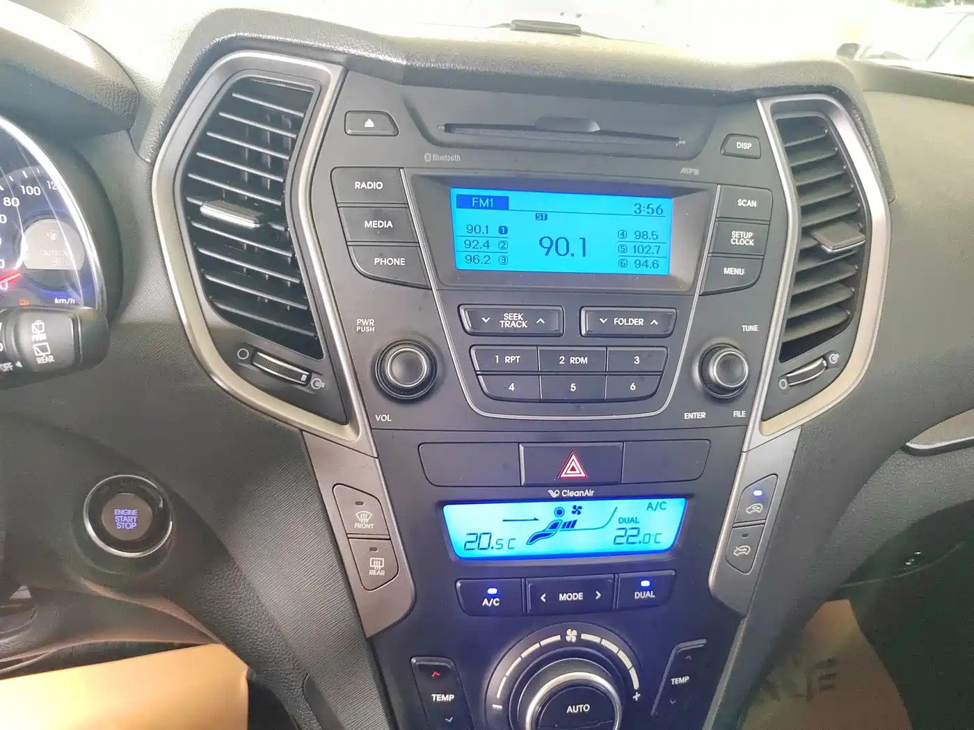 Hyundai Santa Fe 2014 2013 Model 2.4L Automatic 2WD Smart