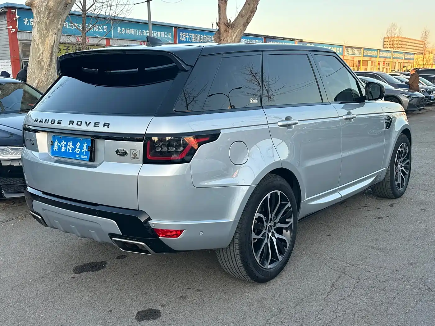 Land Rover Range Rover Sport 2022 3.0 L6 Gloss Black Edition фото 18