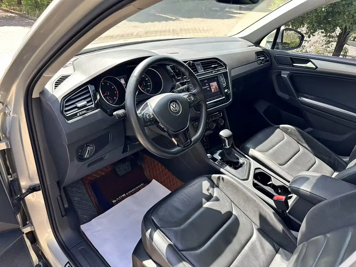 Volkswagen Tiguan L 2017 380TSI Automatic 4WD Luxury Edition фото 5