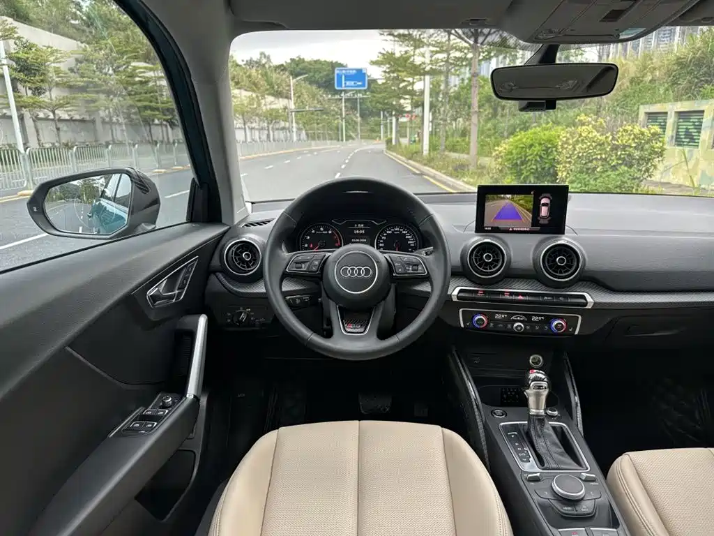 Audi Q2L 2020 35 TFSI Progressive Dynamic Model фото 16