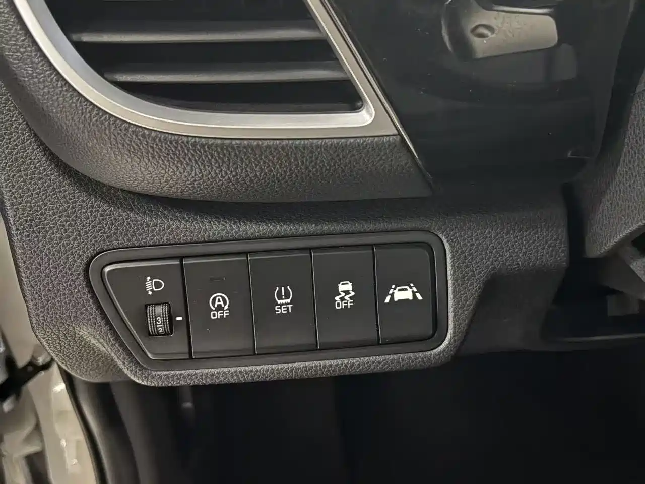 Kia KX3 Smart Run 2021 1.5L CVT Renewal Edition фото 7
