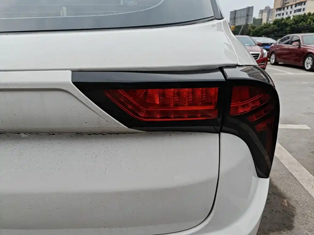 Nezha Auto Nezha V 2023 2022 Trend 300 Lite LFP