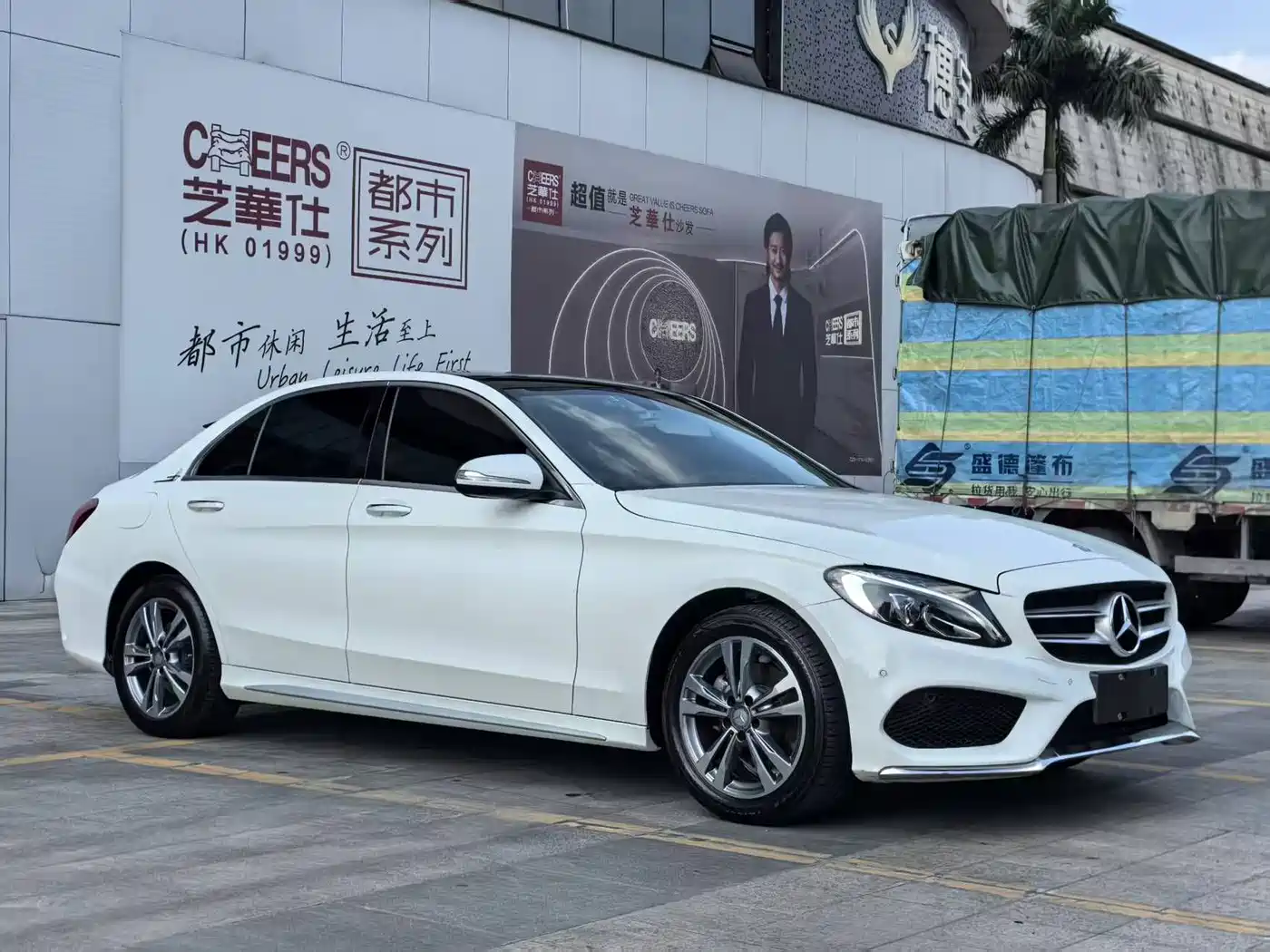 Mercedes-Benz C-Class 2015 Facelift C 200 L Sport фото 3