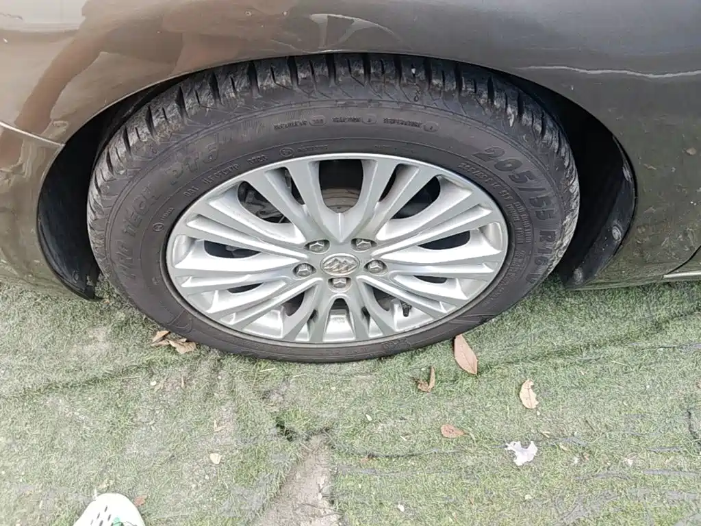Фото 23 - Buick Excelle