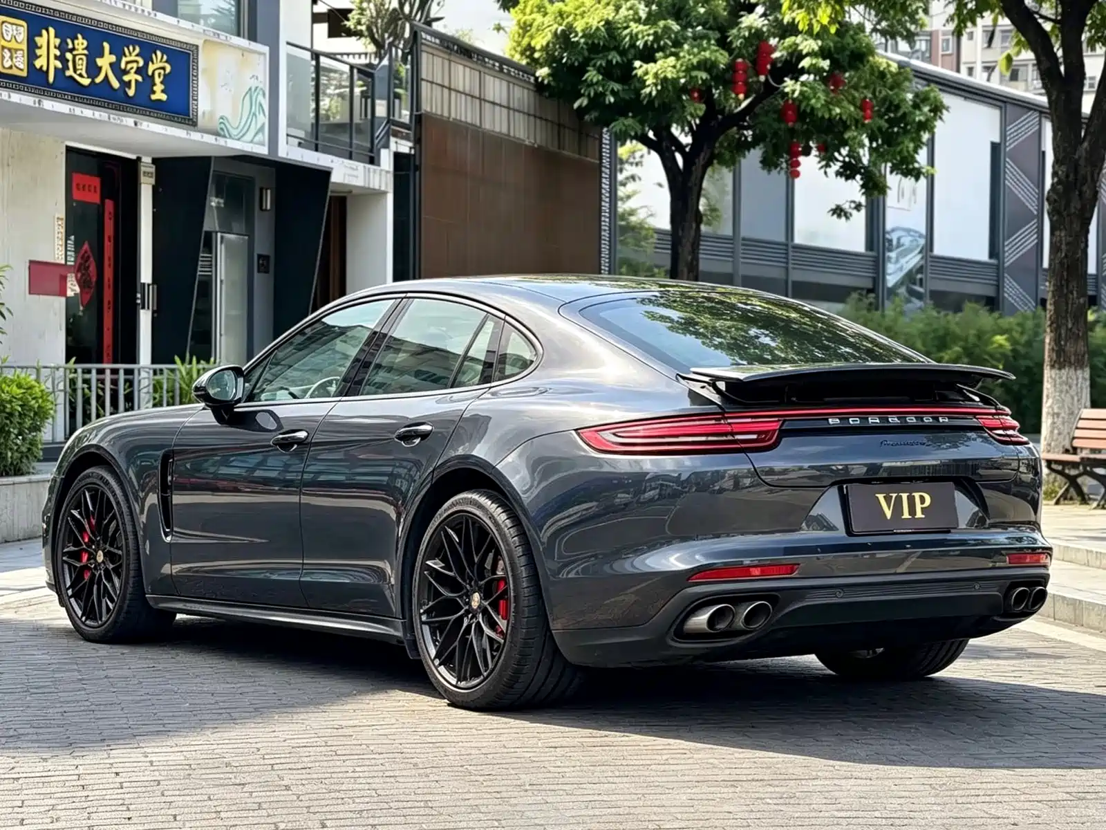 Фото 5 - Porsche Panamera