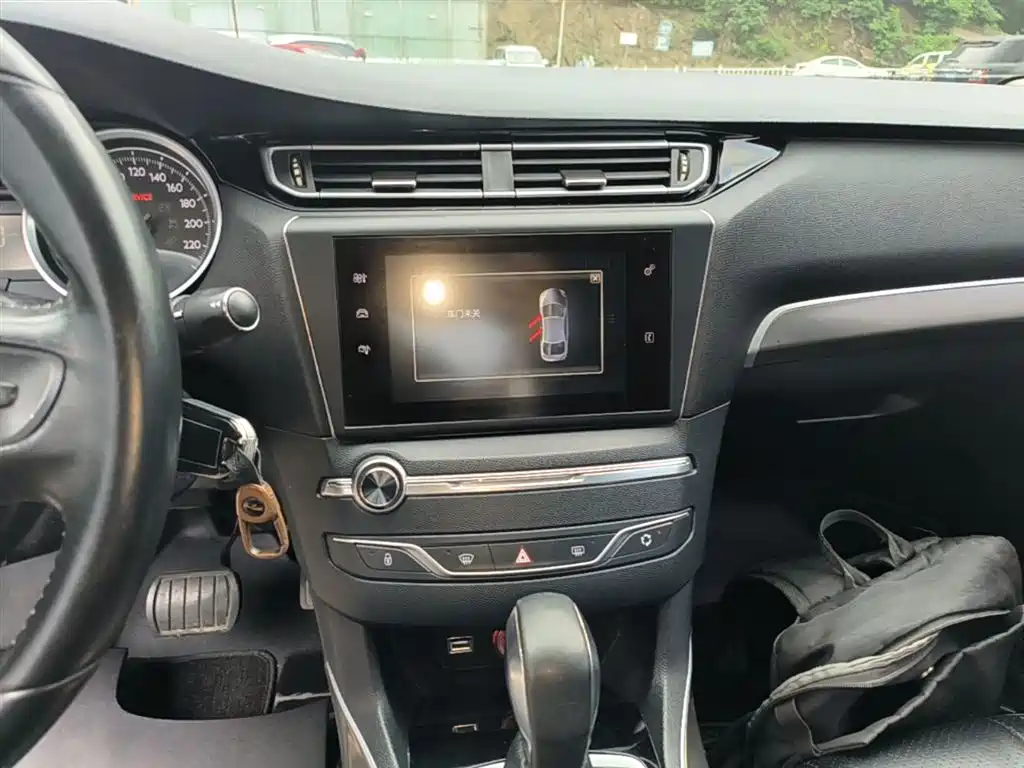 Peugeot 408 2016 1.6T Automatic Luxury Edition фото 13