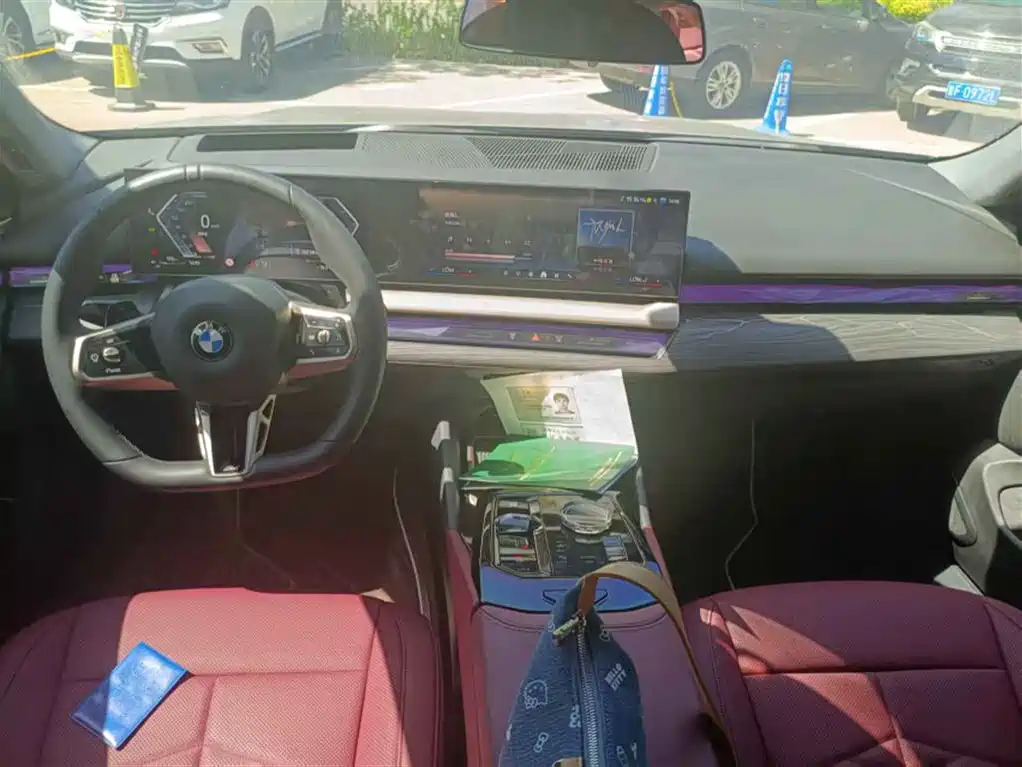 BMW 5 Series 2025 530Li Premium M Sport Package фото 4
