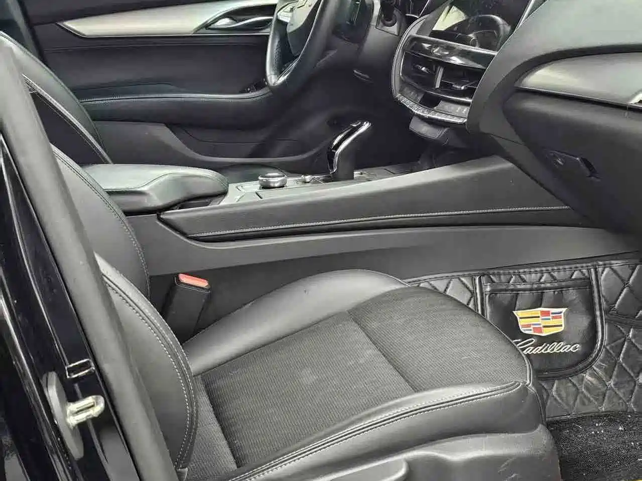 Фото 8 - Cadillac CT5
