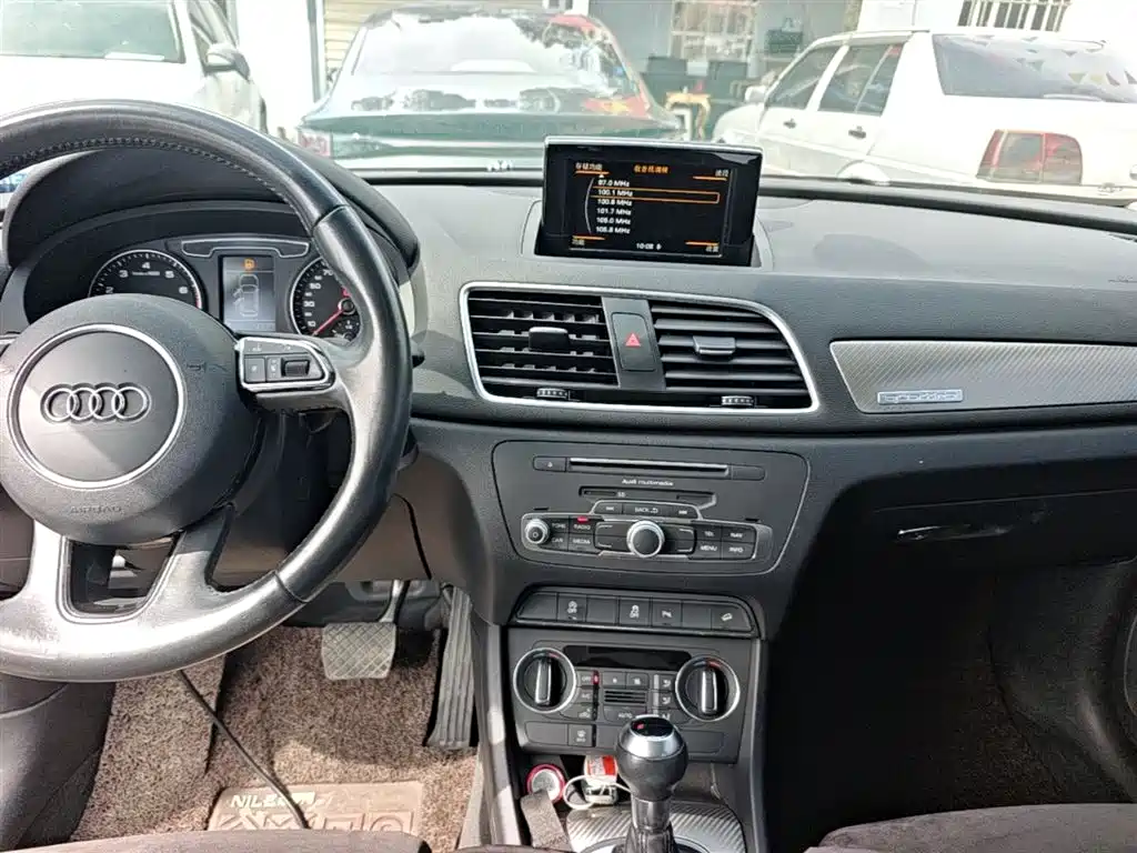Audi Q3 2017 40 TFSI quattro AWD Sport фото 13