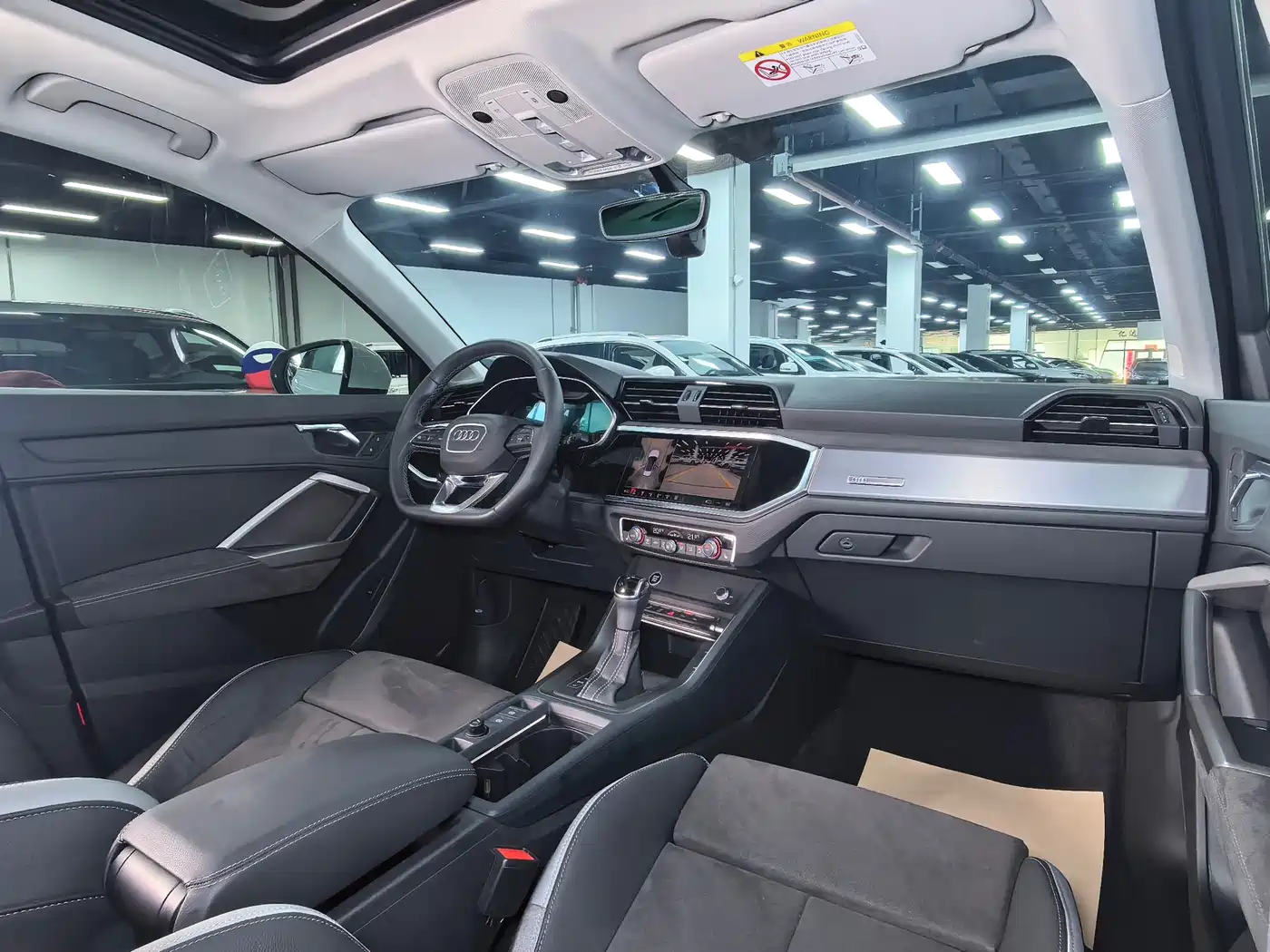 Audi Q3 2023 35 TFSI Fashion Dynamic (1.4T) фото 16