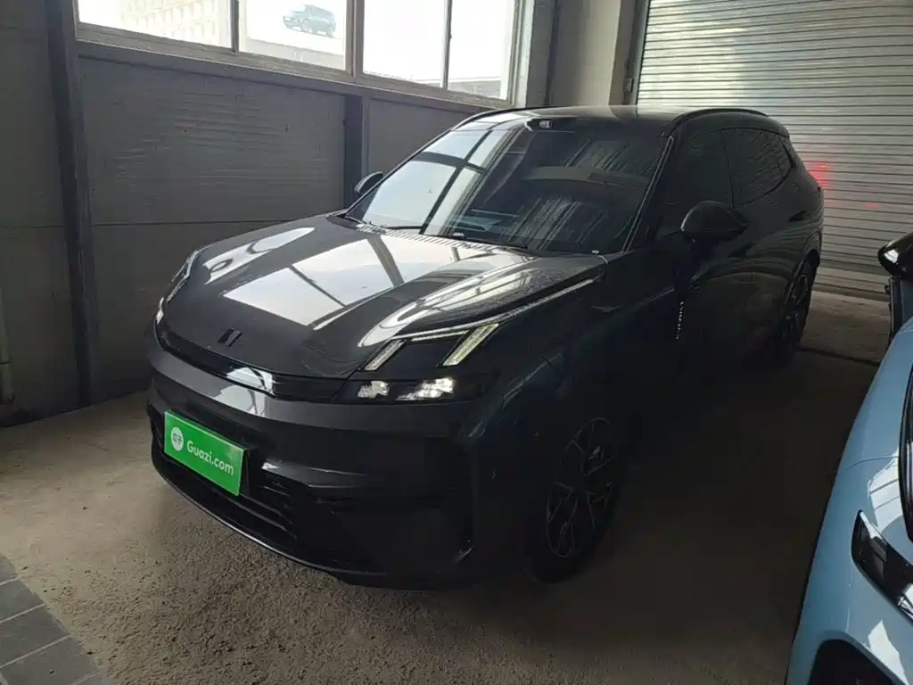 Lynk & Co 08 EM-P 2026