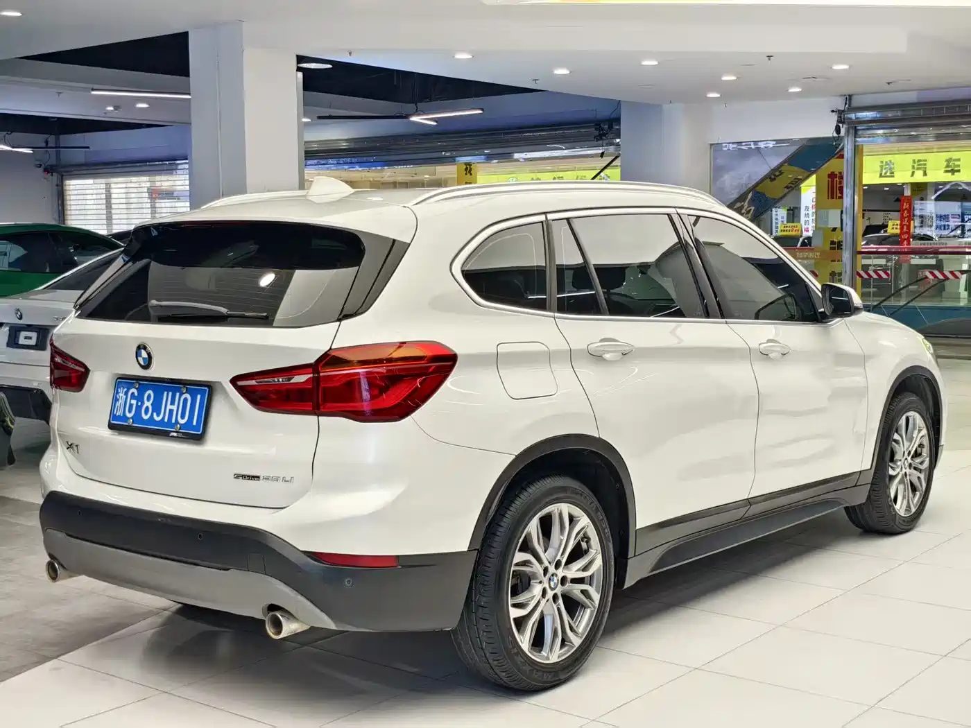 BMW X1 2019 sDrive20Li Leading Model фото 15