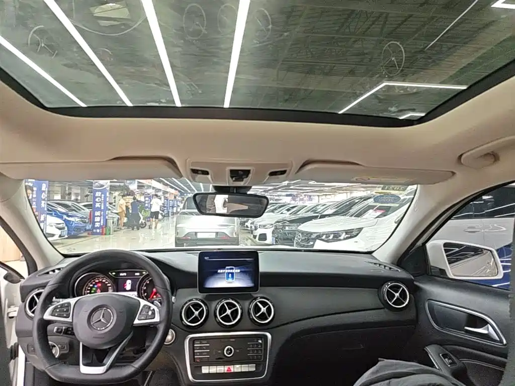 Mercedes-Benz GLA 2019 GLA 200 Dynamic фото 18