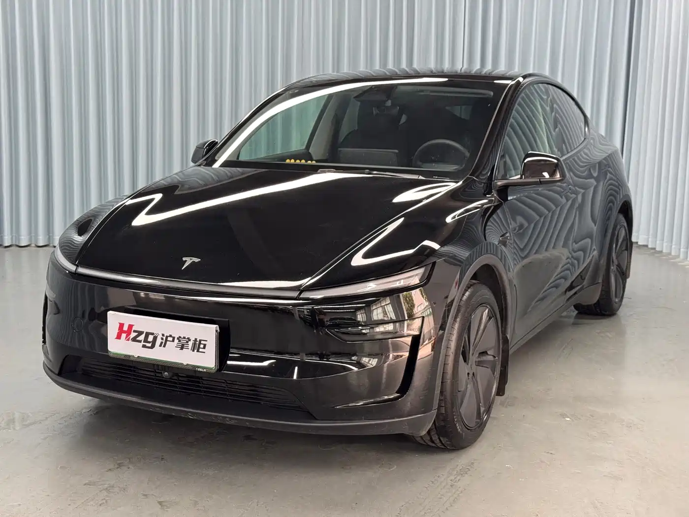 Tesla Model Y 2026 2025 Rear-Wheel Drive