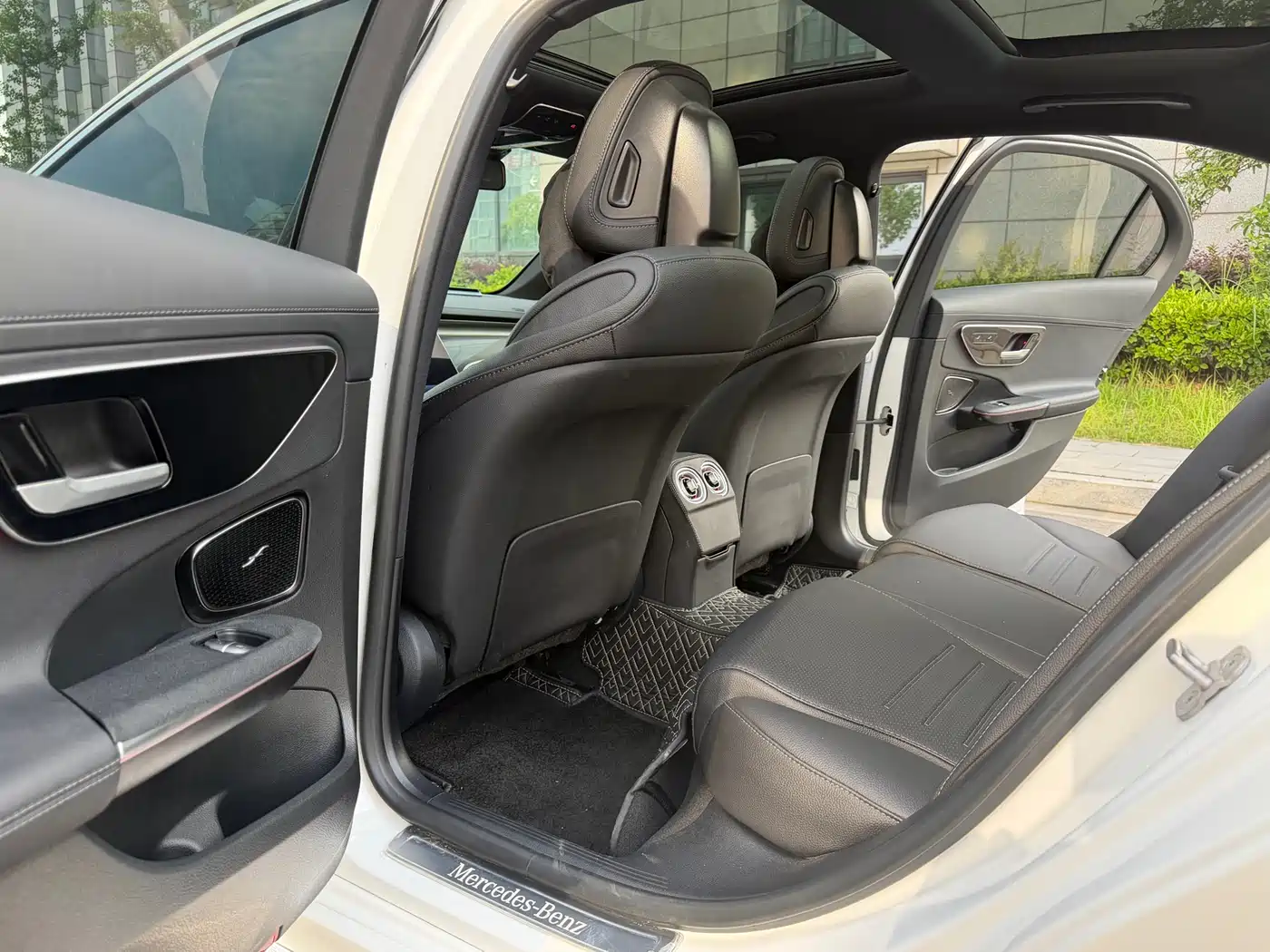 Mercedes-Benz C-Class 2025 C 260 L Sport Edition фото 11