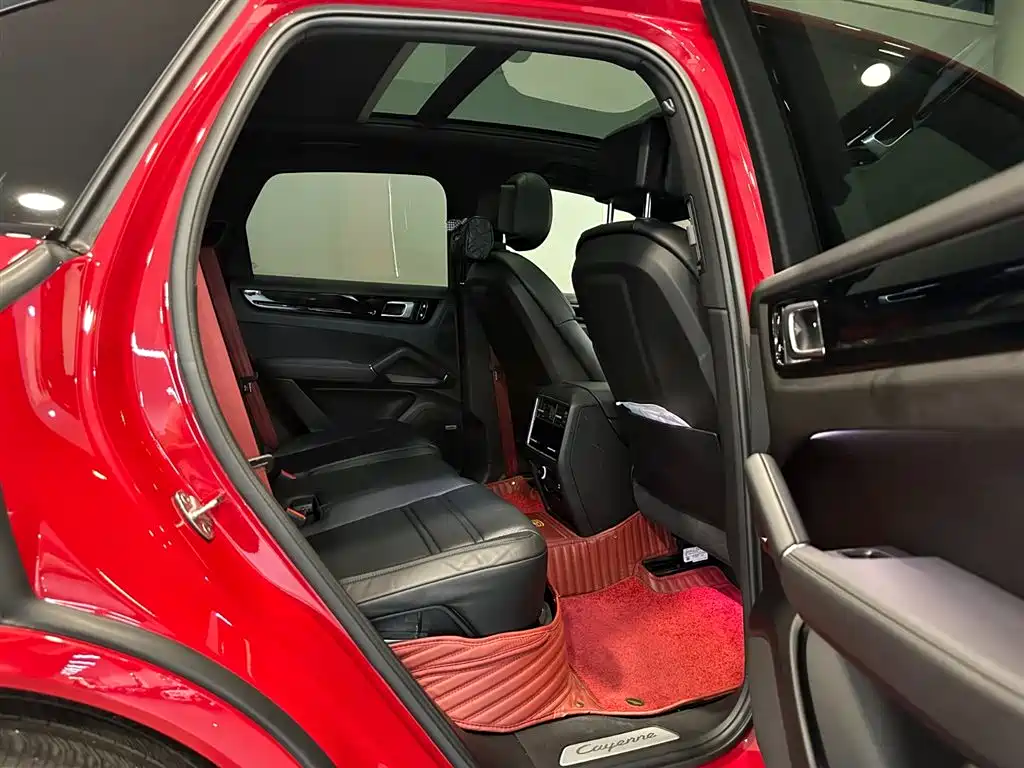 صورة 14 - Porsche Cayenne New Energy
