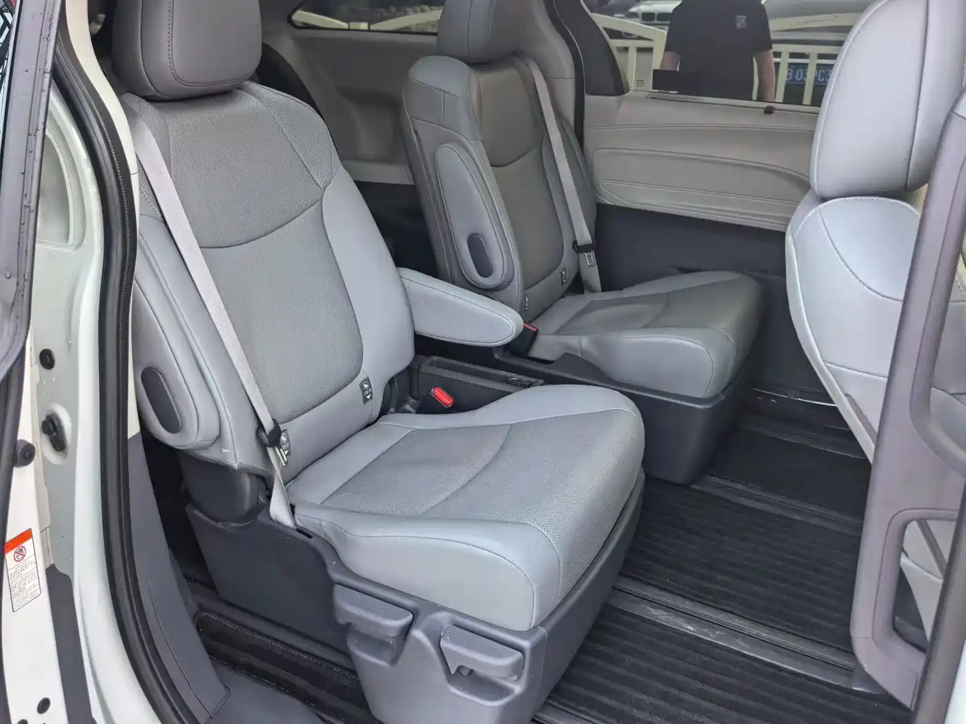 Фото 9 - Toyota Granvia