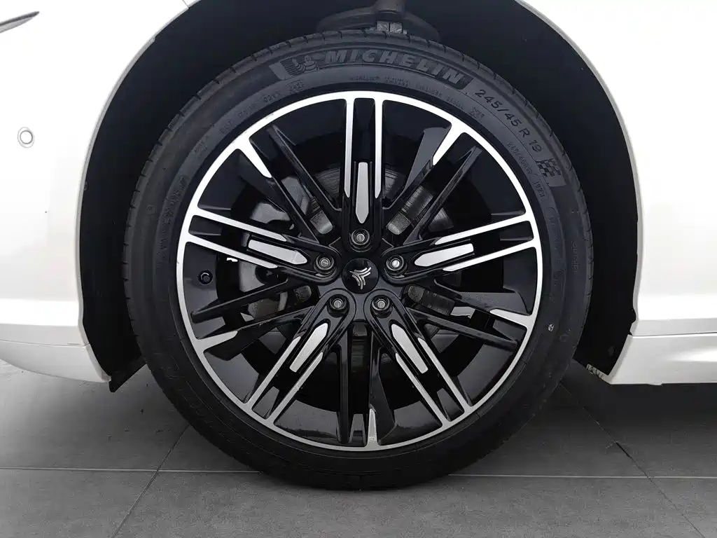 Nezha Auto Nezha S 2024 2024 Extended Range 1160 Edition