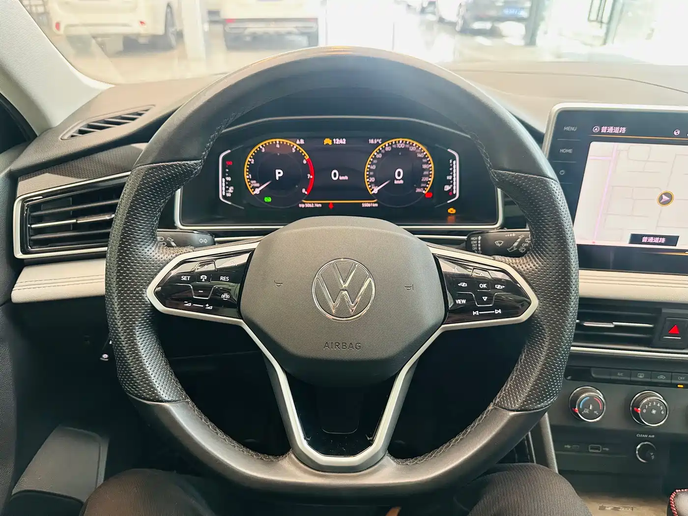 Volkswagen Tiguan L 2023 280TSI 2WD Trend Limited Edition фото 8