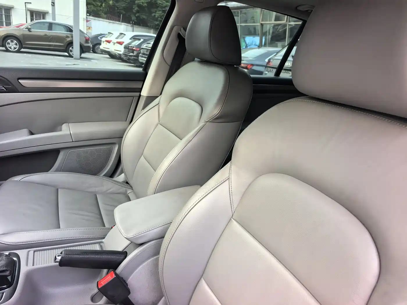 Škoda Superb 2013 1.8TSI Automatic Elegance Edition фото 13