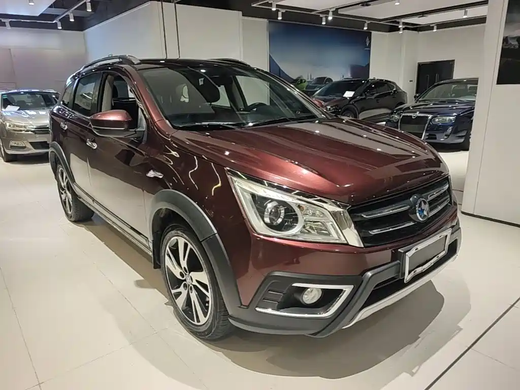 Venucia T70X 2016 2015 2.0L CVT Smart Fun Sport Edition