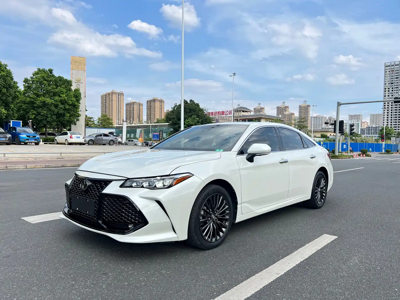 Toyota Avalon 2019 2.0L XLE Premium Edition (China VI)