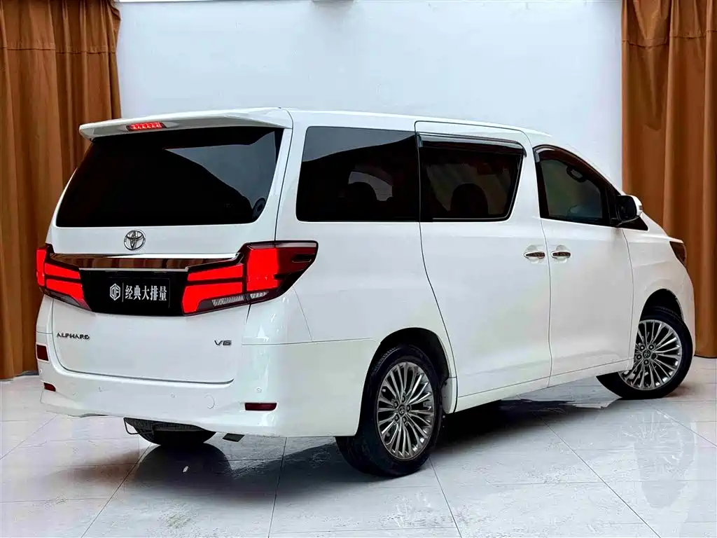 Toyota Alphard 2011 3.5L Luxury Edition фото 4