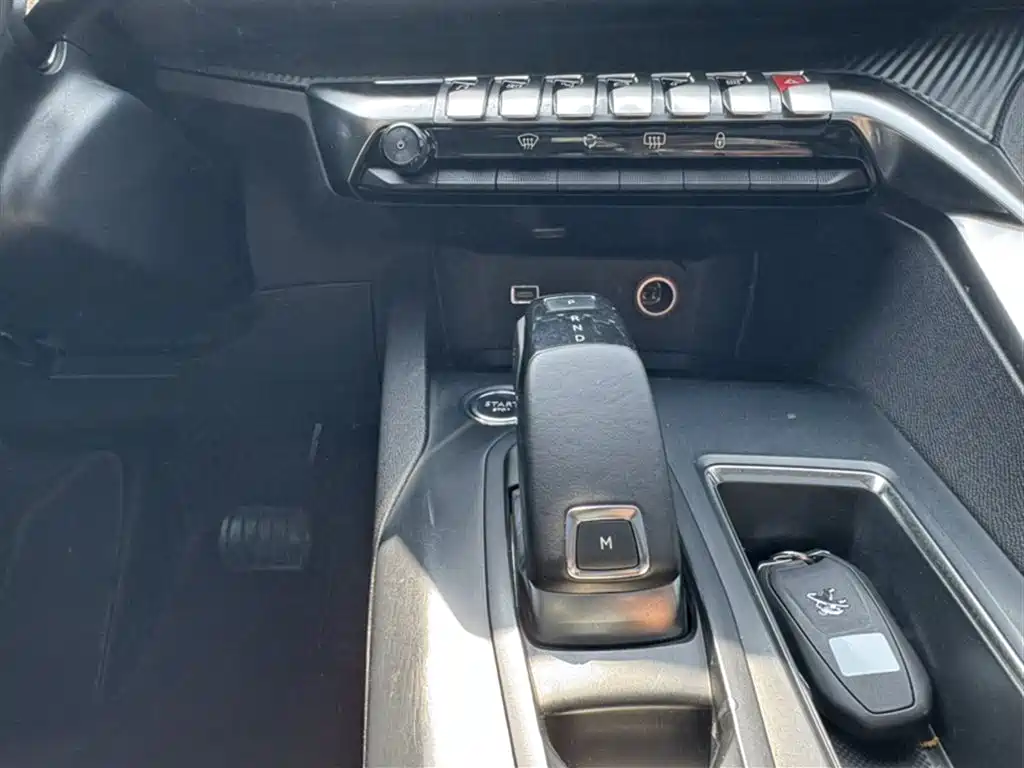 Peugeot 5008 2019 380THP 5-seat Elite Edition фото 18
