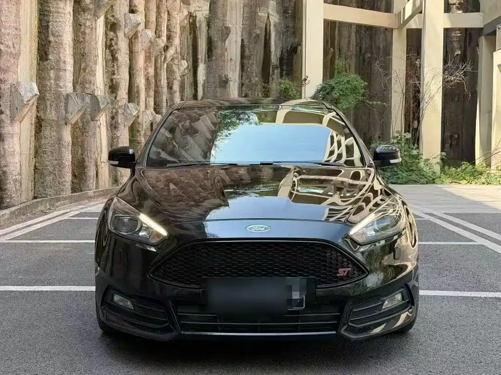Ford Focus (Import) 2018 2018 2.0T ST Standard