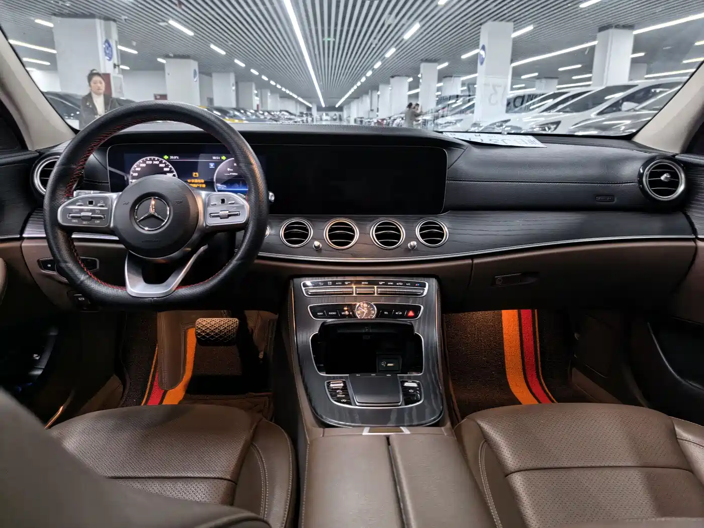 Mercedes-Benz E-Class 2020 E 300 L Sport Fashion Model фото 4